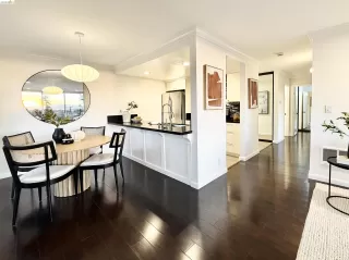 Photo #2: 41135509 Listing