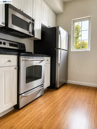 Photo #2: 41135539 Listing