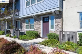 Photo #2: 41135556 Listing