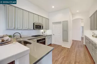 Photo #6: 41135558 Listing