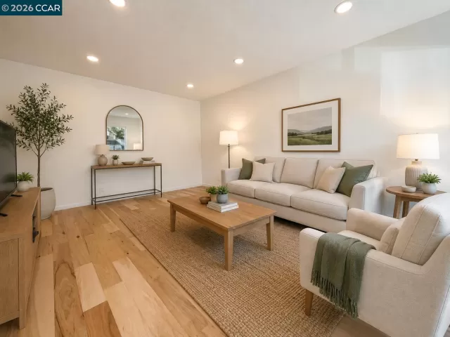 MLS: 41135634 Condo For Sale