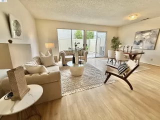Photo #2: 41135645 Listing 