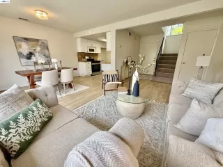 Photo #5: 41135645 Listing 