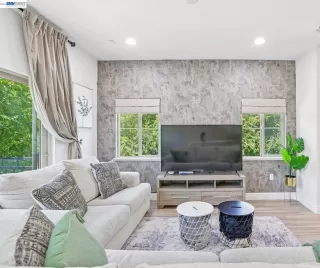 Photo #5: 41135696 Listing