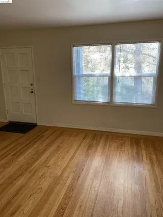 Photo #2: 41135758 Listing
