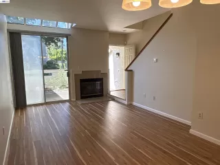Photo #4: 41135786 Listing