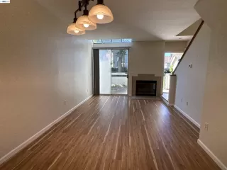 Photo #5: 41135786 Listing