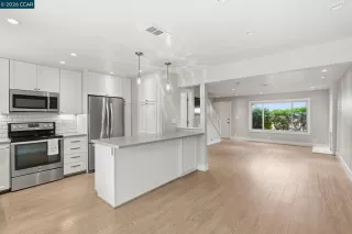 Photo #6: 41135813 Listing