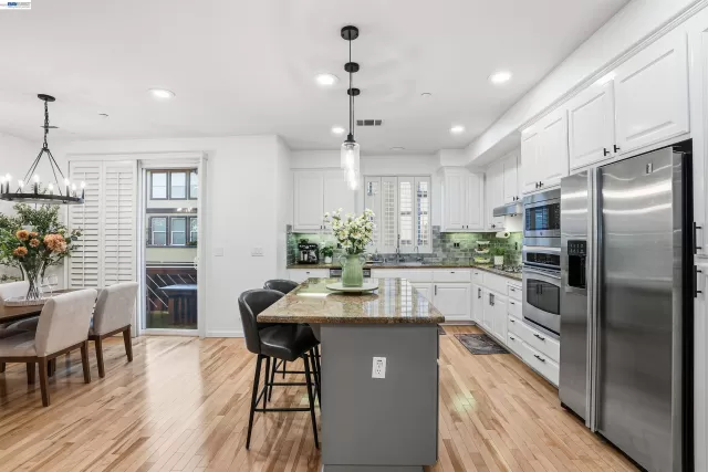 MLS: 41135832 Condo For Sale
