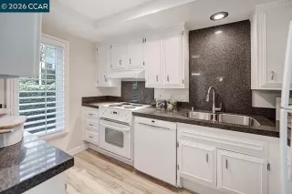 Photo #4: 41135855 Listing