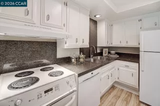 Photo #5: 41135855 Listing