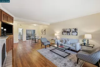 Photo #5: 41135862 Listing 