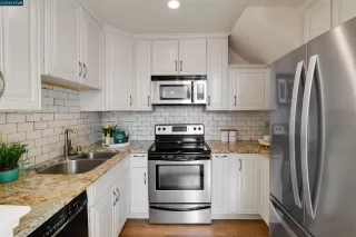 Photo #5: 41135899 Listing 