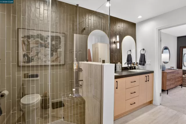 MLS: 41135969 Condo For Sale