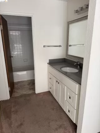 Photo #5: 41136006 Listing
