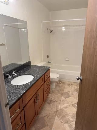 Photo #6: 41136006 Listing