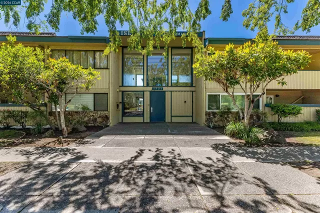 MLS: 41136010 Condo For Sale