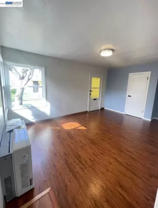 Photo #2: 41136104 Listing 