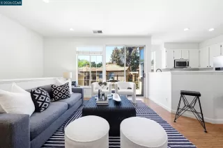 Photo #4: 41136121 Listing