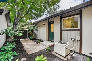 Photo #2: 41136171 Listing 