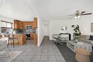 Photo #5: 41136178 Listing 