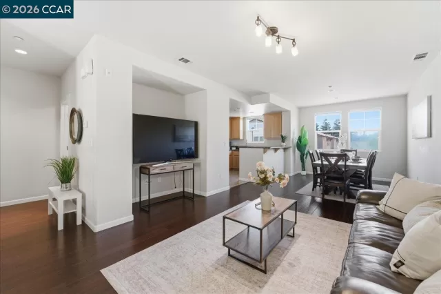 MLS: 41136224 Condo For Sale