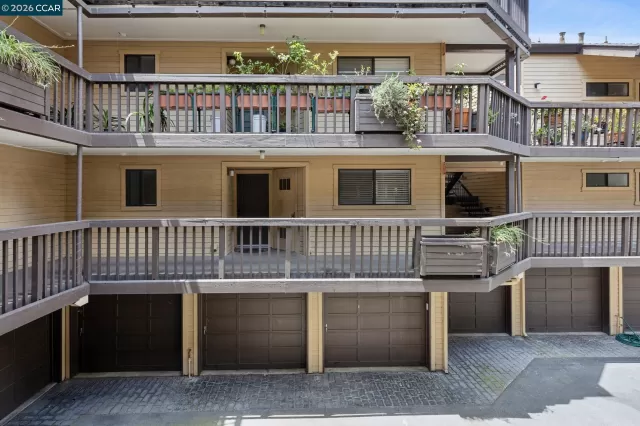 MLS: 41136273 Condo For Sale
