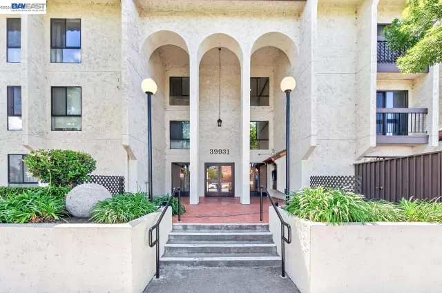 MLS: 41136277 Condo For Sale