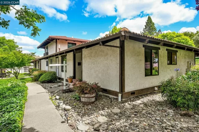 MLS: 41136302 Condo For Sale