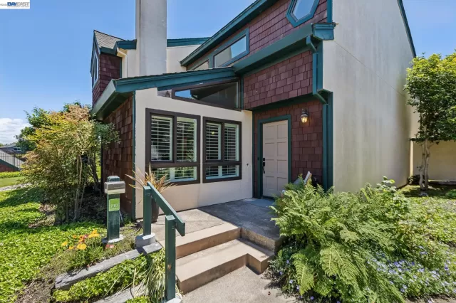 MLS: 41136359 Condo For Sale
