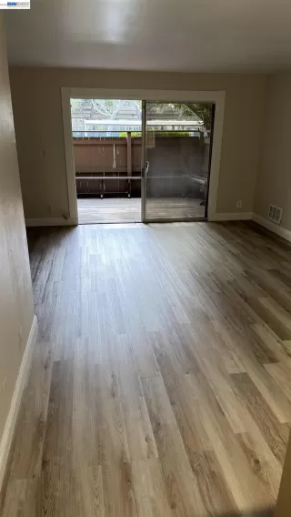 Photo #2: 41136366 Listing