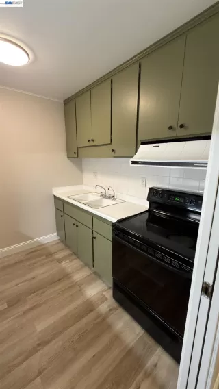 Photo #3: 41136366 Listing