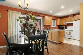 Photo #6: 41136367 Listing