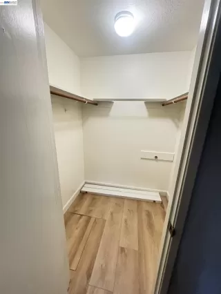 Photo #4: 41136387 Listing