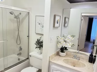 Photo #6: 41136387 Listing