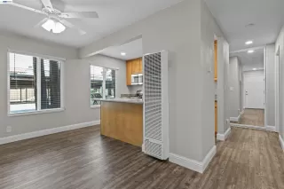Photo #5: 41136432 Listing 