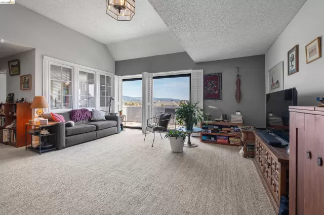 MLS: 41136451 Condo For Sale