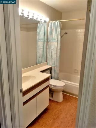Photo #5: 41136541 Listing