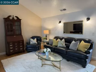 Photo #3: 41136553 Listing