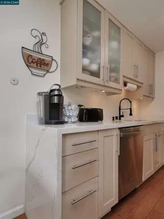 Photo #5: 41136556 Listing