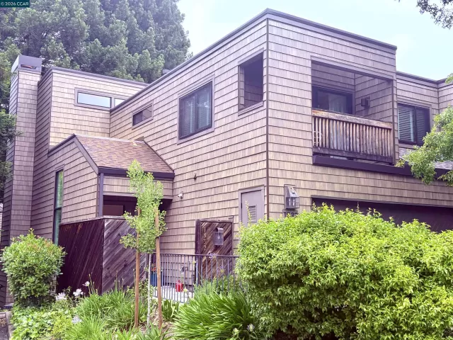 MLS: 41136572 Condo For Sale