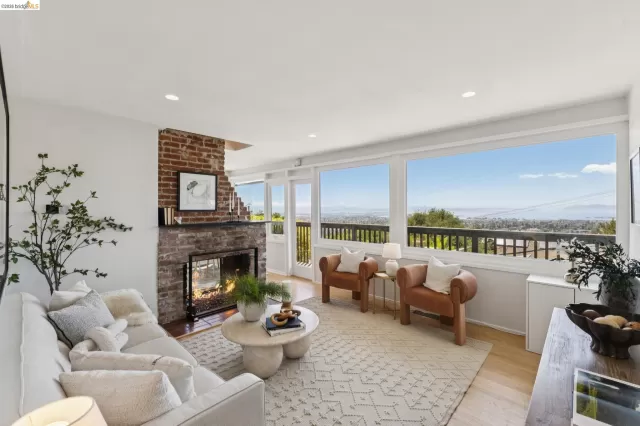 MLS: 41136585 Condo For Sale
