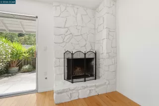 Photo #5: 41136621 Listing