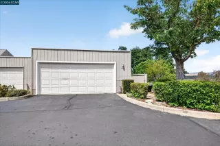 Photo #1: 41136629 Listing 