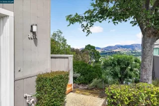 Photo #2: 41136629 Listing 