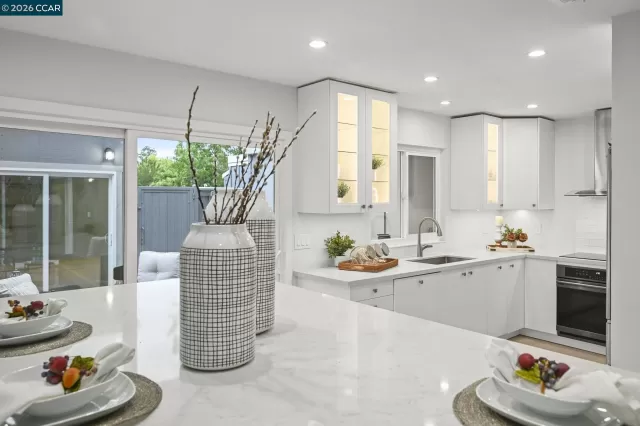 MLS: 41136654 Condo For Sale