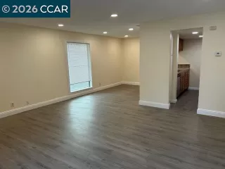 Photo #4: 41136735 Listing