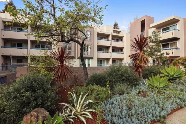 MLS: 41136780 Condo For Sale