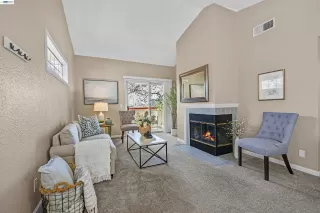 Photo #3: 41136859 Listing