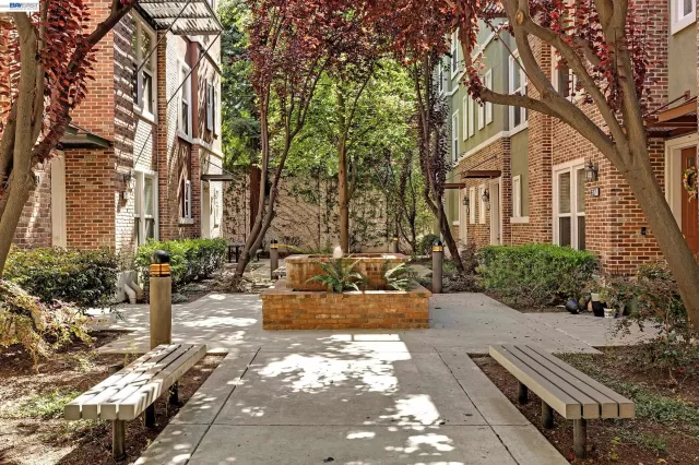 MLS: 41136863 Condo For Sale